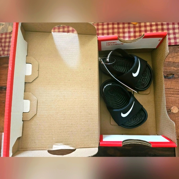NEW Nike Kawa Infant Slides 3 - Picture 3 of 4